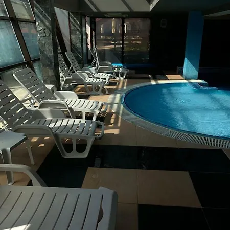 Belvedere Club ...vip Ap. דירה בנסקו